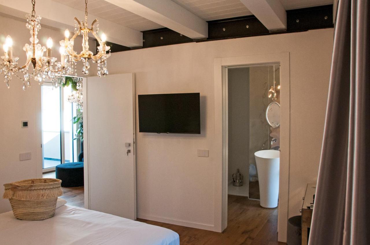 Ca' Squero911 Luxury Rooms 체제나티코 외부 사진